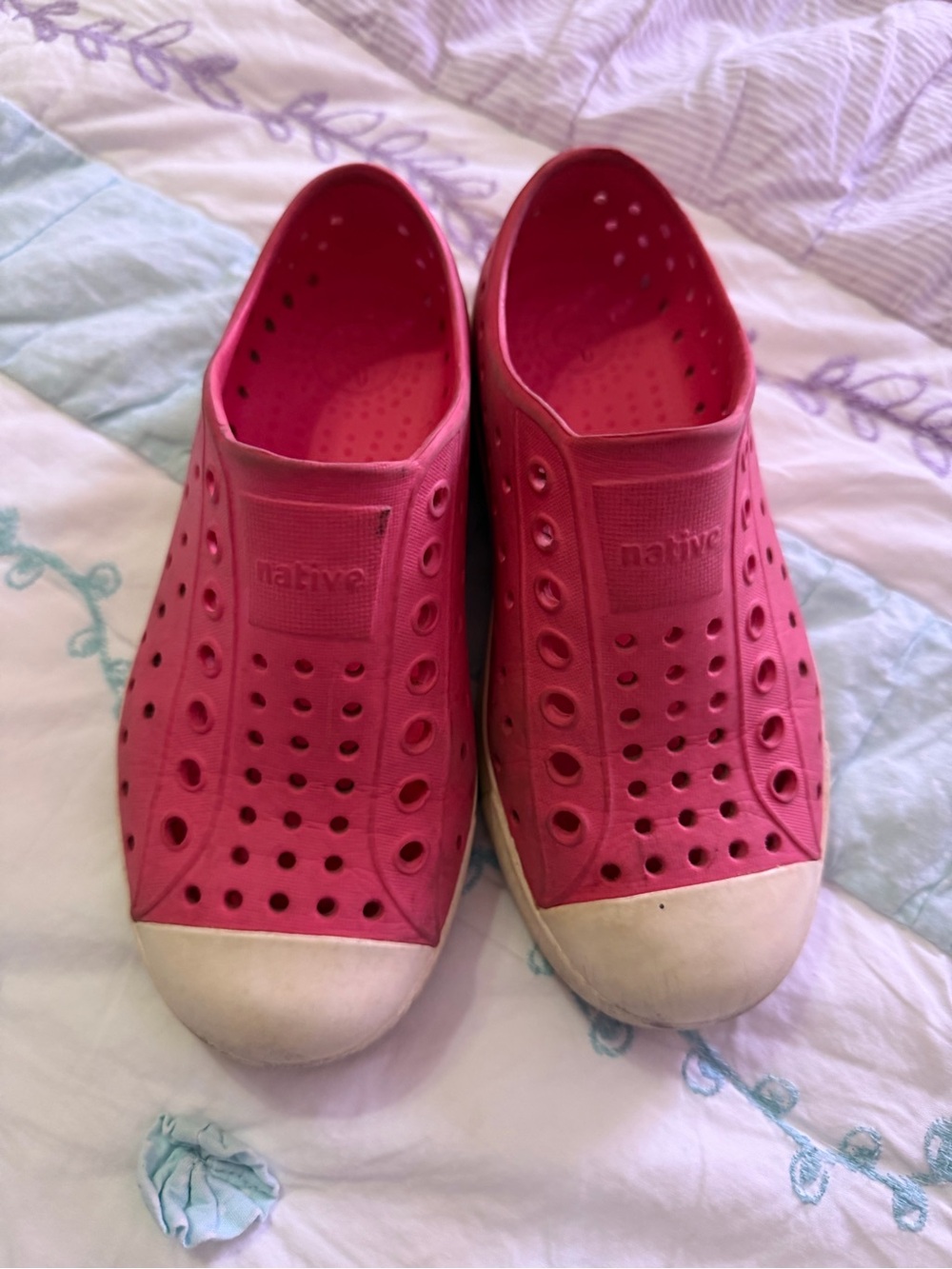 Native Women's Slip-On Jefferson Shoes in Pink with White Toe Caps